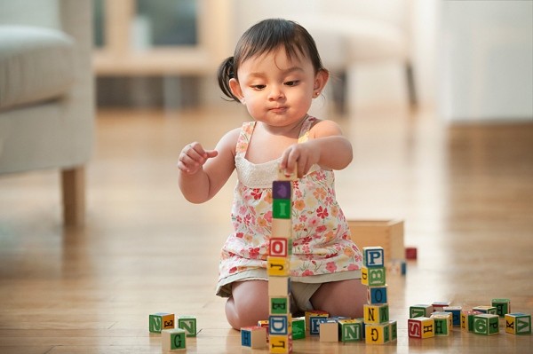 Các trò chơi cho trẻ 2 3 tuổi giúp khơi dậy khả năng sáng tạo